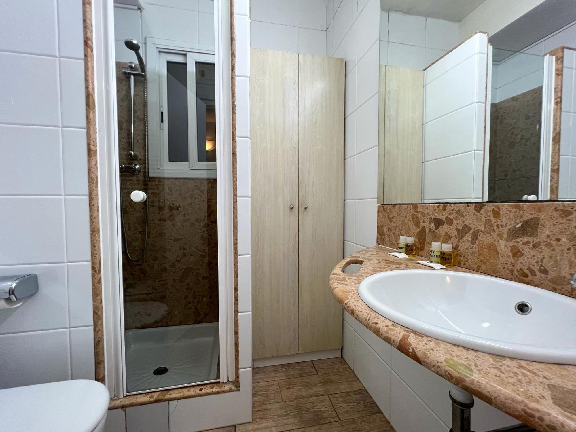 Stay U-Nique Apartments Sardenya II Барселона Екстериор снимка